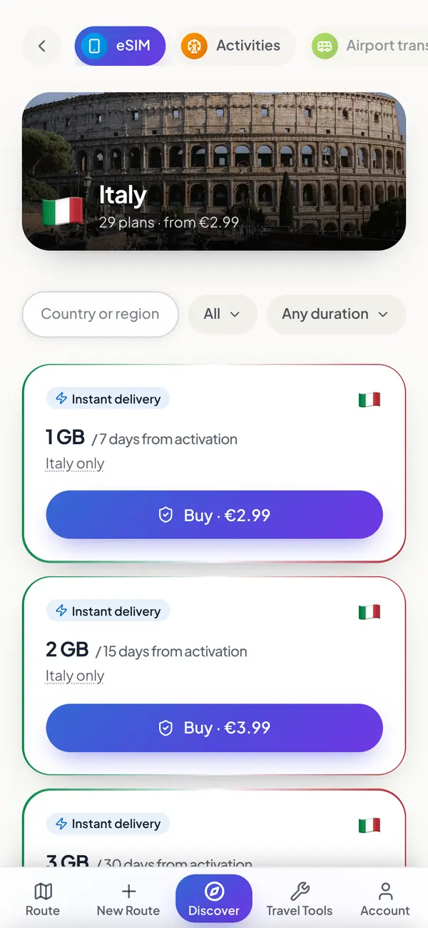 واجهة eSIM لرحلة إلى روما: باقات لإيطاليا مع حجم البيانات والمدة والسعر، ولكل منها زر شراء.