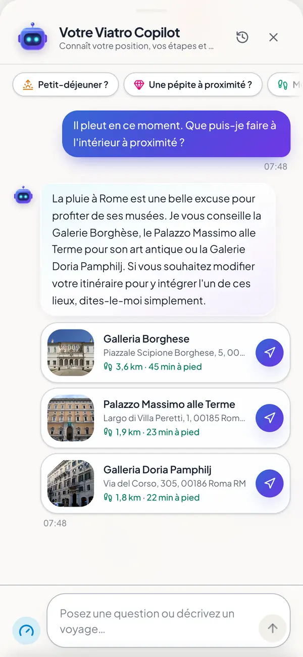 Réponse du Tiagro Copilot à « Il pleut ? » : la Galleria Borghese, le Palazzo Massimo alle Terme et la Galleria Doria Pamphilj comme alternatives à l'abri, chacune avec distance et temps de marche.