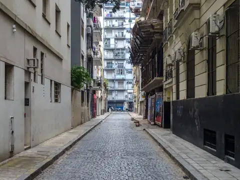 Cobbled street in Buenos Aires