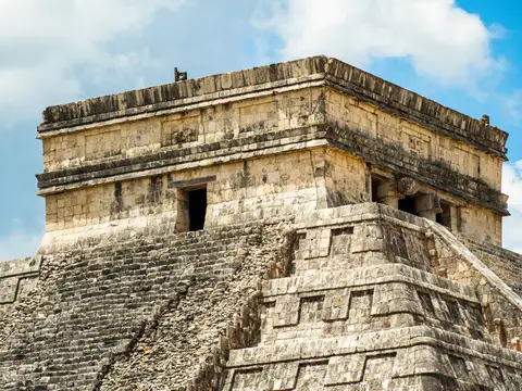 Maya temple at Chichén Itzá